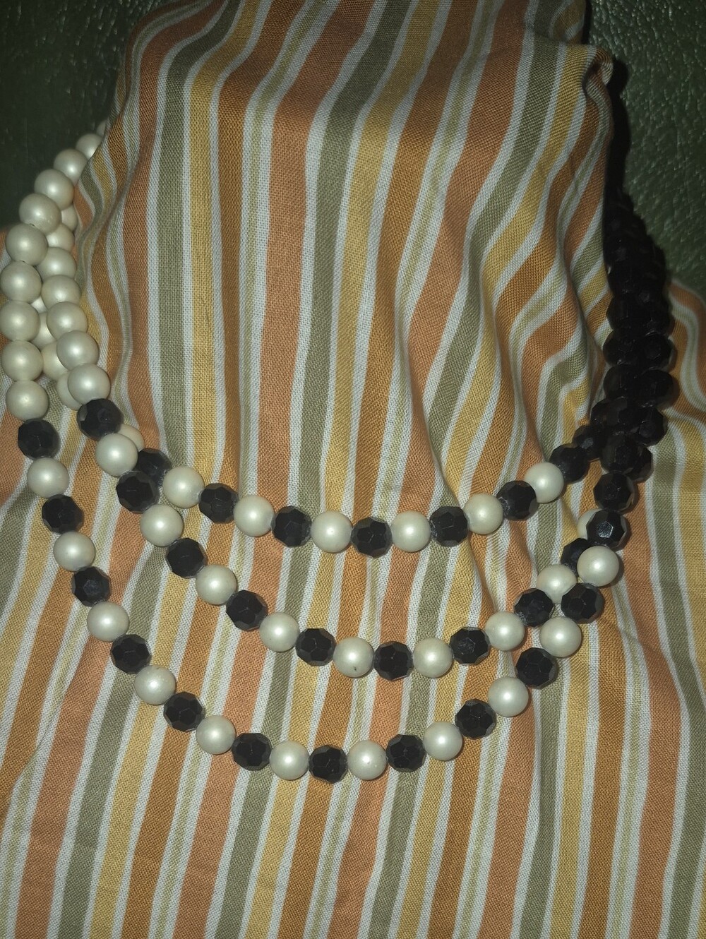 Vintage Black/white Beaded Necklace Marvella